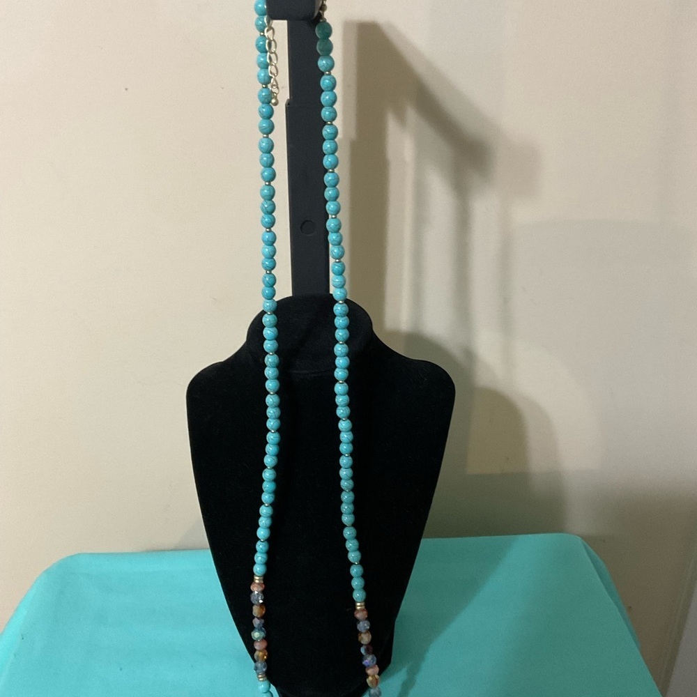 Chic Turquoise Beaded Necklace w/ Multi Colored Bead Access